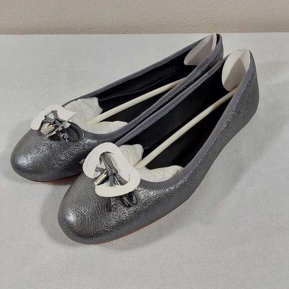 NIB Coach Flatiron Leather Ballet Flat in Metallic Gunmetal w Bow & Charm - 8 - Picture 4 of 13